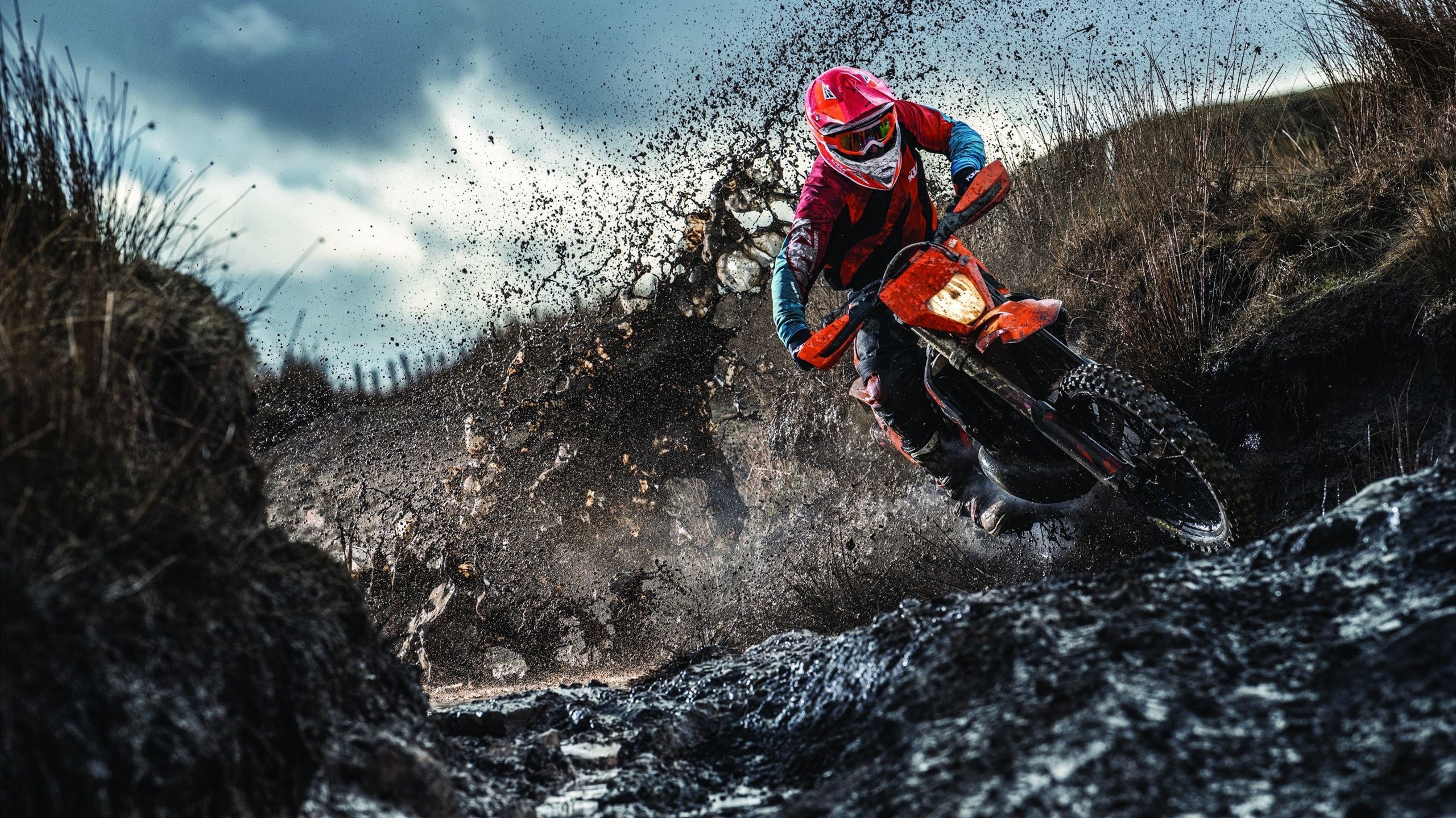 Kaiyun官方登录入口-狂欢之夜，场上豪门争雄场下球迷热情高涨，狂欢之夜第三关